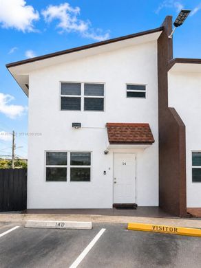 Townhouse in Miami Terrace Mobile Home, Miami-Dade