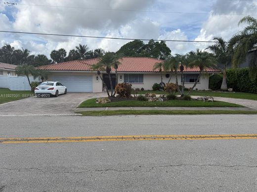 Villa in Hallandale, Broward County