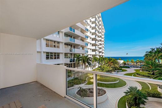 Residential complexes in Miami Beach, Miami-Dade