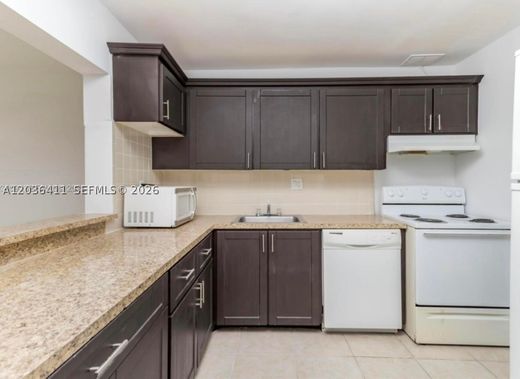 Complexos residenciais - Tamarac, Broward County