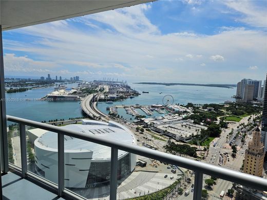 Kamienica w Miami, Miami-Dade County