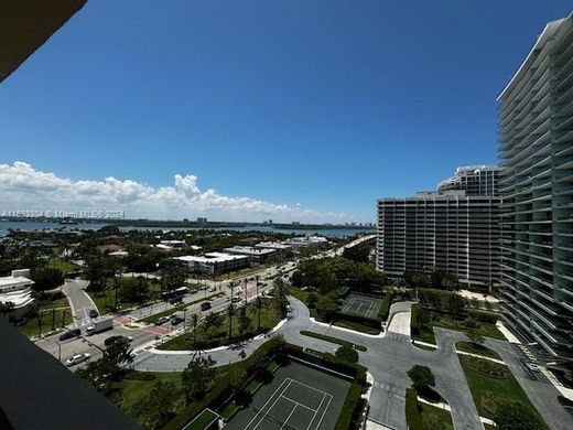 ‏בניין ב  Bal Harbour, Miami-Dade County
