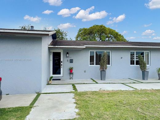 Villa a Hialeah, Miami-Dade County
