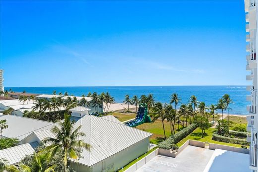 Residential complexes in Lauderdale by the sea, Broward County