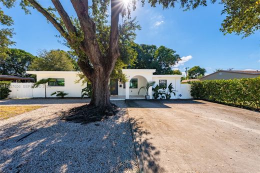 Villa North Miami, Miami-Dade County