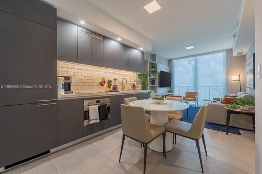 Жилой комплекс, Майами, Miami-Dade County