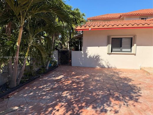 Жилой комплекс, Майами, Miami-Dade County