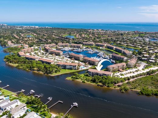 Residential complexes in Jupiter, Palm Beach