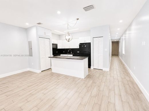 Residential complexes in Miami, Miami-Dade