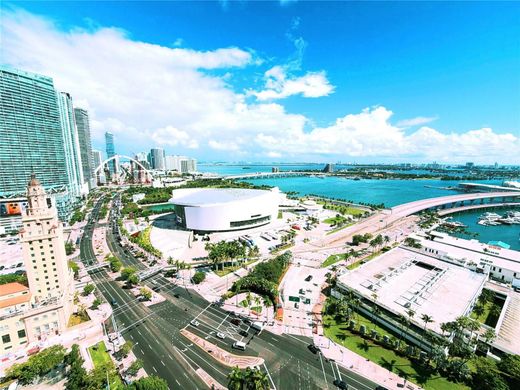 ‏בניין ב  מיאמי, Miami-Dade County