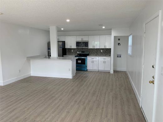 Residential complexes in Dania Beach, Broward County