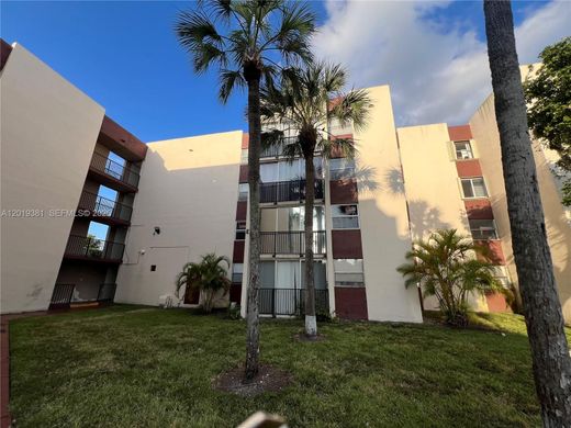 Residential complexes in Miami Terrace Mobile Home, Miami-Dade