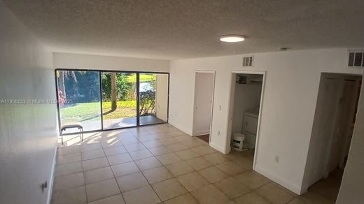 Wohnkomplexe in West Palm Beach, Palm Beach County