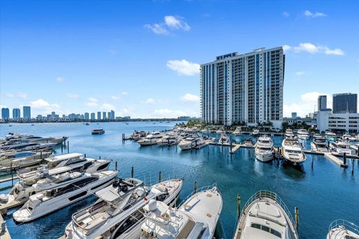 Wohnkomplexe in North Miami Beach, Miami-Dade County