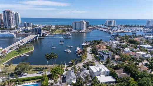 Residential complexes in Fort Lauderdale, Broward County