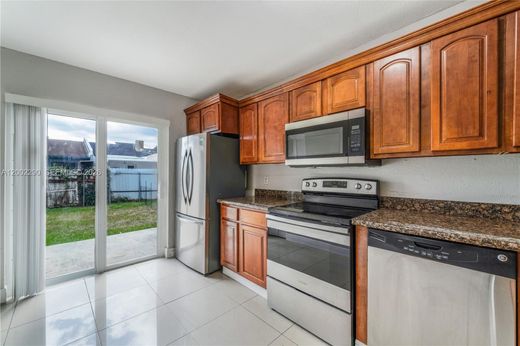 Townhouse in Miami, Miami-Dade