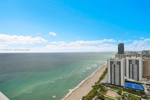 Residential complexes in Hallandale, Broward County