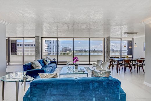 Residential complexes in Riviera Beach, Palm Beach