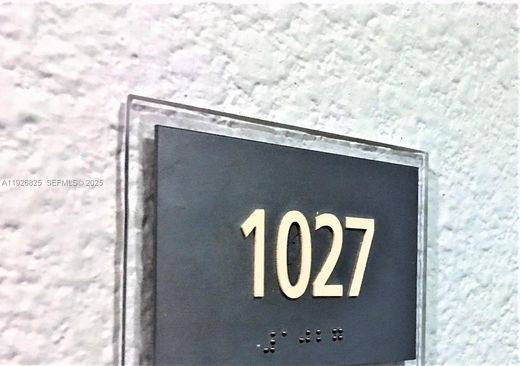 Complesso residenziale a Miami Beach, Miami-Dade County