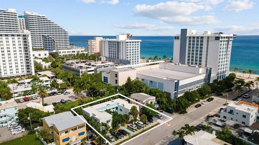 Residential complexes in Fort Lauderdale, Broward County