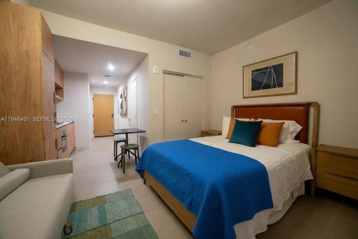 Kamienica w Miami, Miami-Dade County