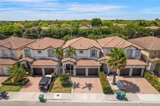 타운 하우스 / Doral, Miami-Dade County