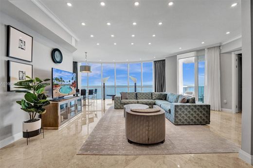 Residential complexes in Sunny Isles Beach, Miami-Dade