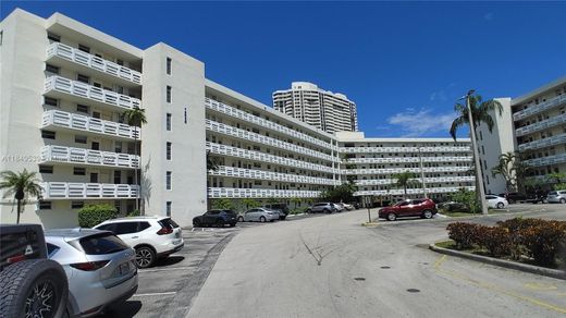 Жилой комплекс, Aventura, Miami-Dade County