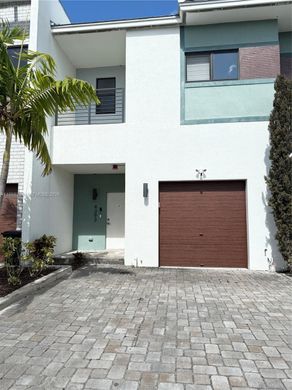 Townhouse in Plantation, Broward County
