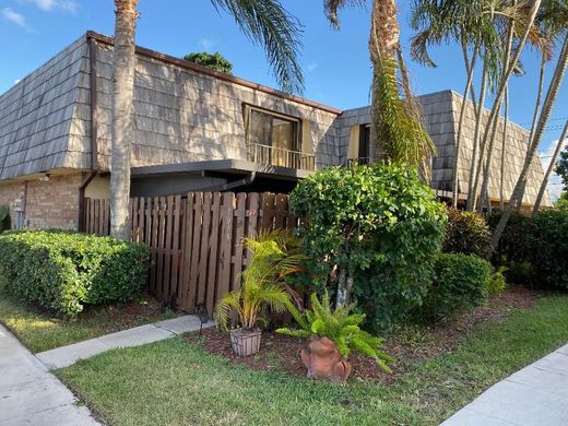 Palm Springs, Palm Beach Countyのタウンハウス