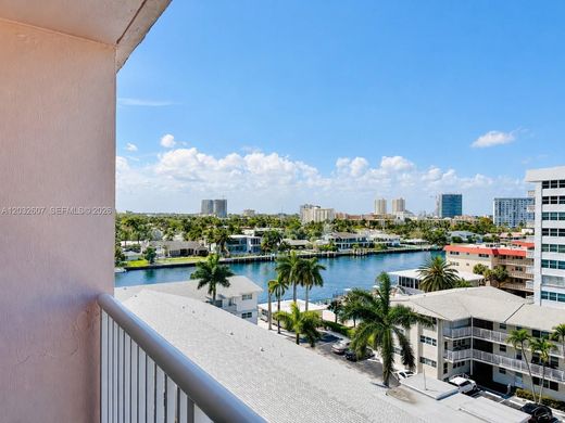Residential complexes in Hallandale, Broward County