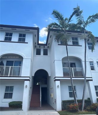 Residential complexes in Doral, Miami-Dade