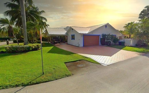 Вилла, Hialeah, Miami-Dade County