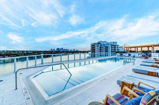Residential complexes in Fort Lauderdale, Broward County