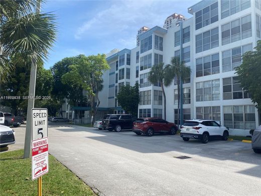 Complexos residenciais - Sunny Isles Beach, Miami-Dade County