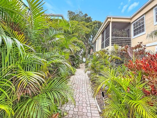 Residential complexes in Pompano Beach, Broward County
