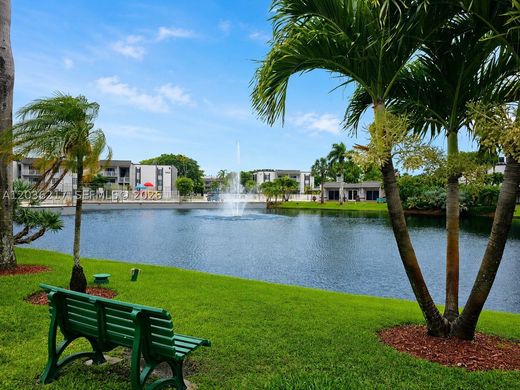 Residential complexes in Doral, Miami-Dade