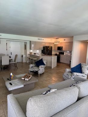 Residential complexes in Hallandale, Broward County