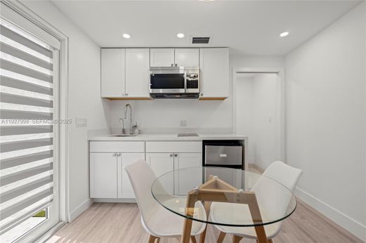 Complesso residenziale a Miami, Miami-Dade County