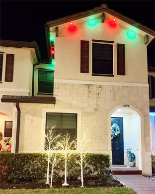 타운 하우스 / Hialeah, Miami-Dade County