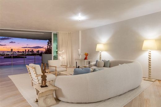 Residential complexes in Miami Beach, Miami-Dade