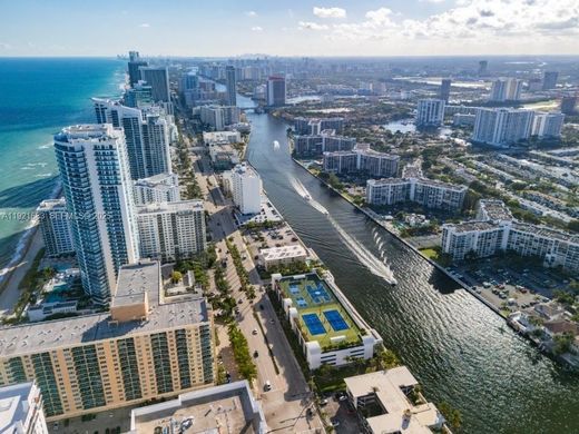 Residential complexes in Hallandale, Broward County