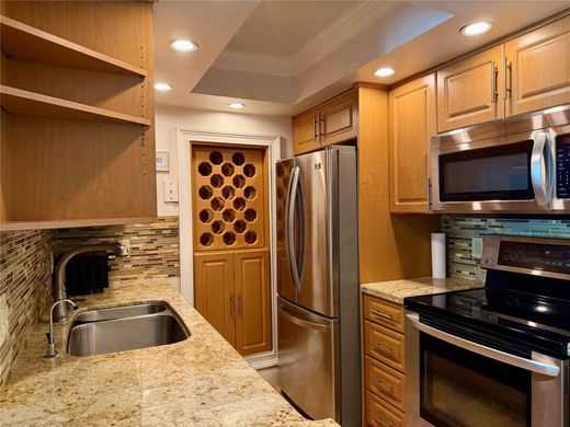 Residential complexes in Pompano Beach, Broward County