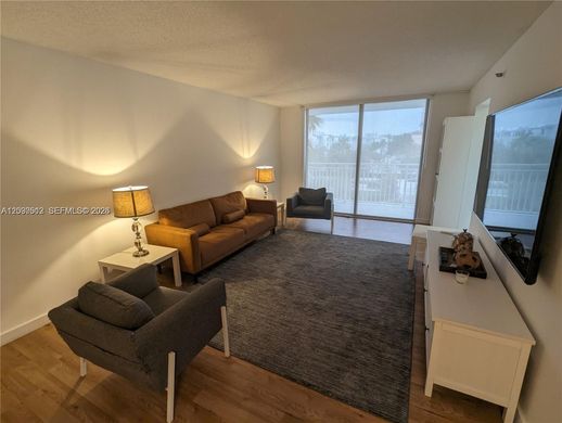Residential complexes in Sunny Isles Beach, Miami-Dade
