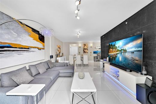 Residential complexes in Hollywood, Broward County