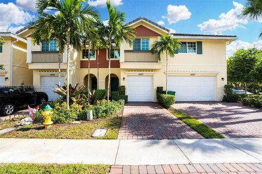 Townhouse in Davie, Broward County