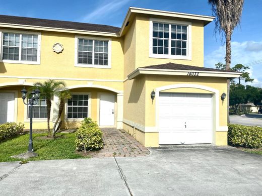 Townhouse in Wellington, Palm Beach