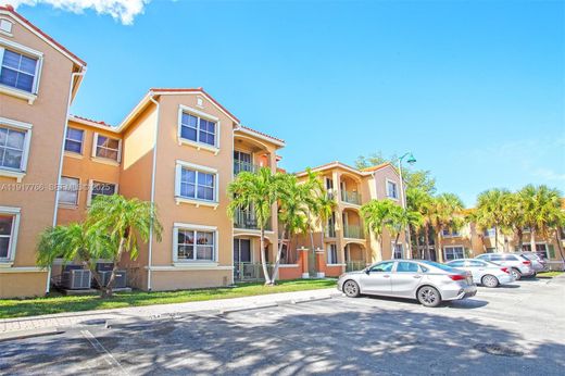 Residential complexes in Doral, Miami-Dade