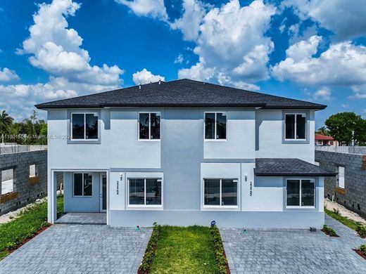 Townhouse - Medley, Miami-Dade County