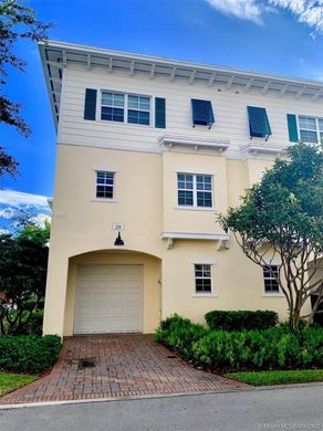 Townhouse in Pompano Beach, Broward County